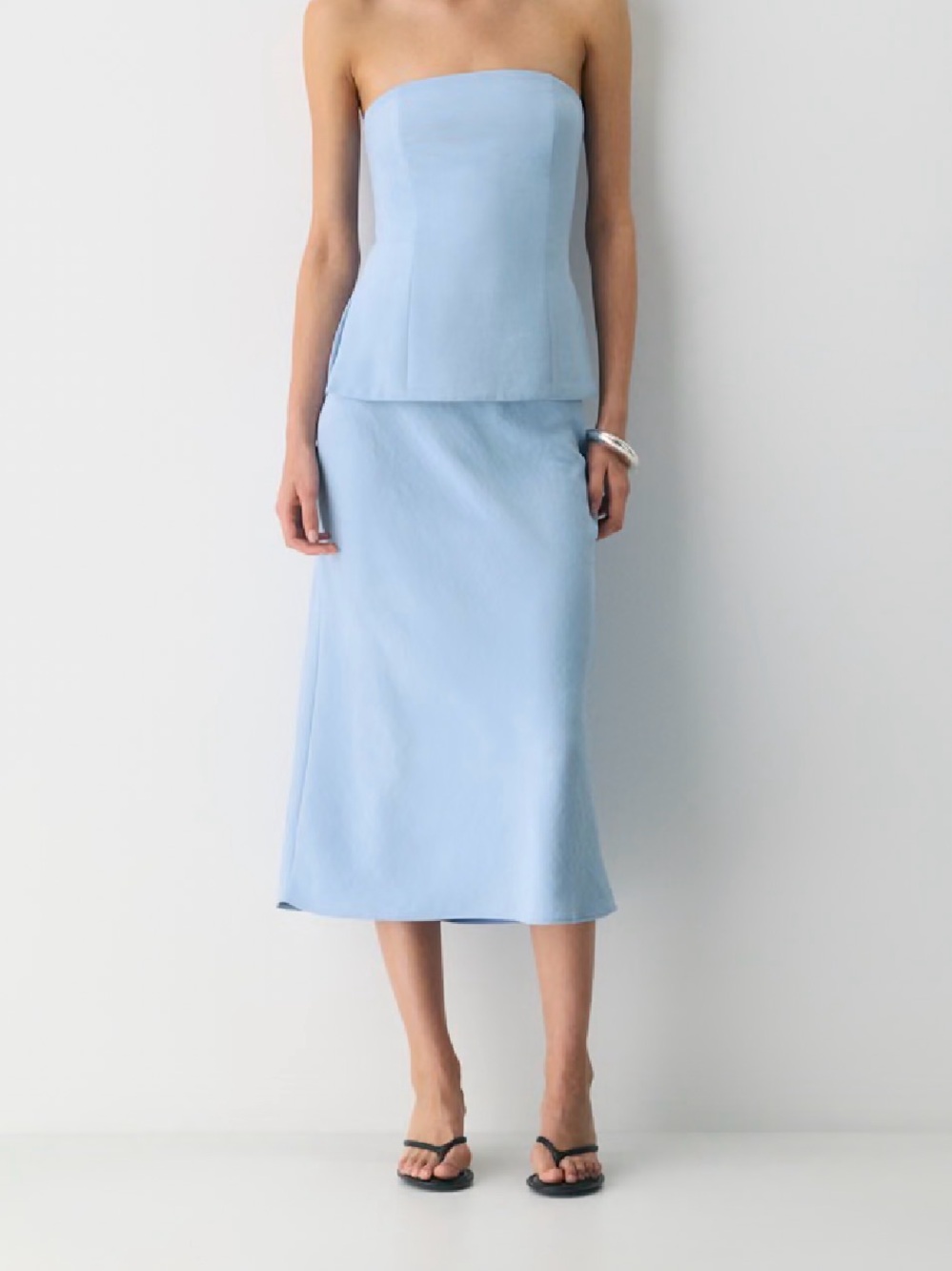 Aritzia Posh Crepette Tub Top Current Season NWT size 4 - Picture 5 of 6